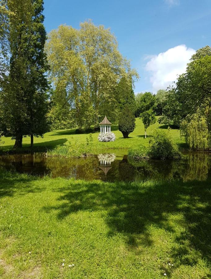 Chateau De La Bribourdiere Putot-en-Auge ภายนอก รูปภาพ