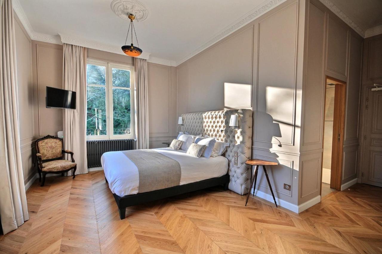 Chateau De La Bribourdiere Putot-en-Auge ภายนอก รูปภาพ
