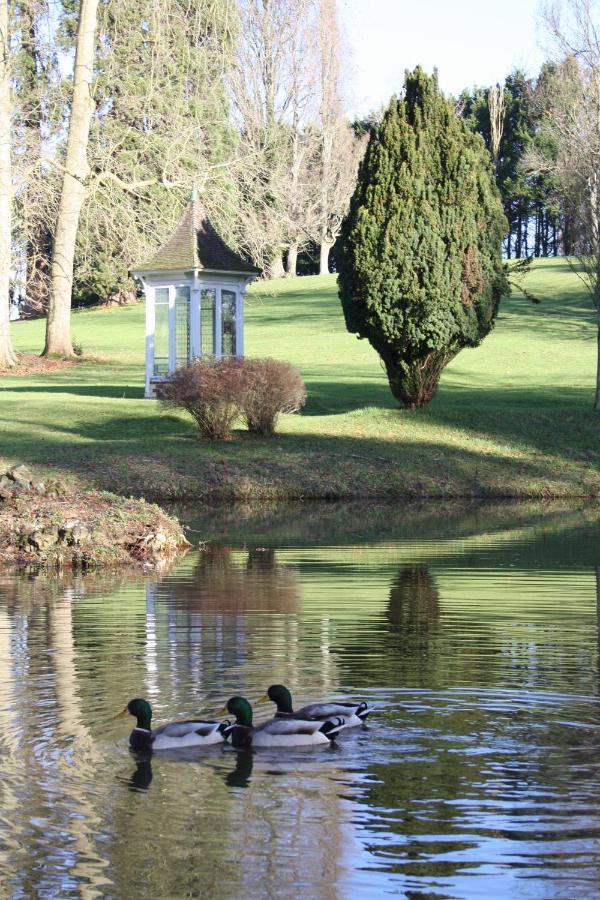 Chateau De La Bribourdiere Putot-en-Auge ภายนอก รูปภาพ